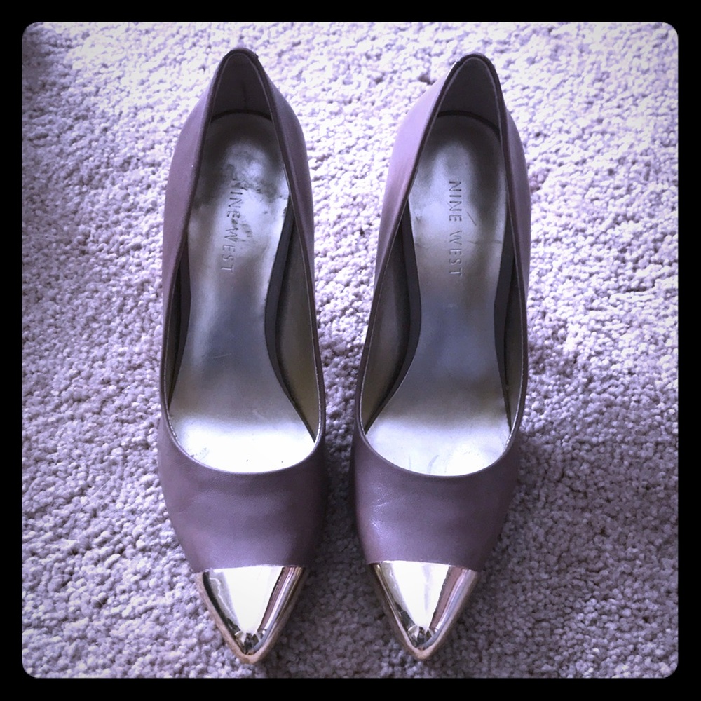 Nine West tan and gold heels